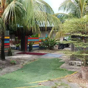 Tony's At Teluk Bahang ゲストハウス